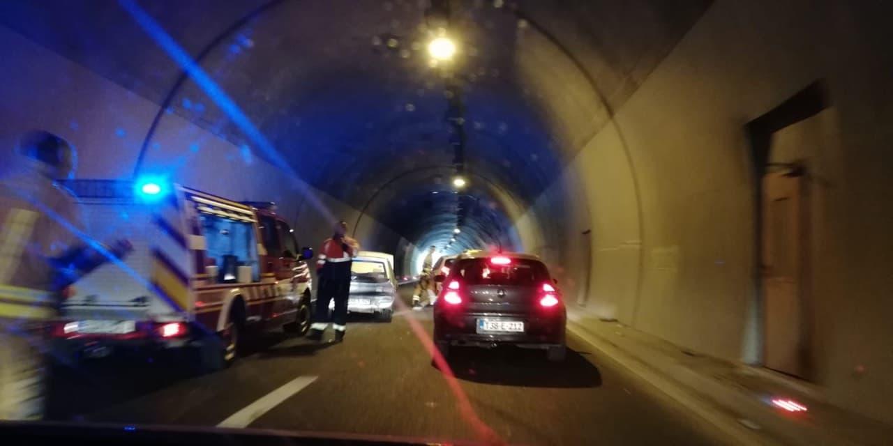 Saobraćajna nesreća u tunelu Vukov gaj kod Sarajeva