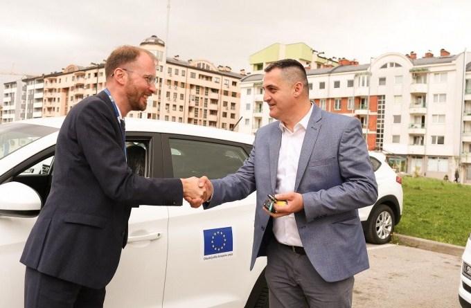 EU osigurala 11 vozila za unapređenje rada civilne zaštite u BiH