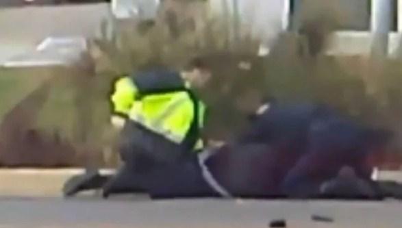 Policija u SAD brutalno pretukla ženu palicom
