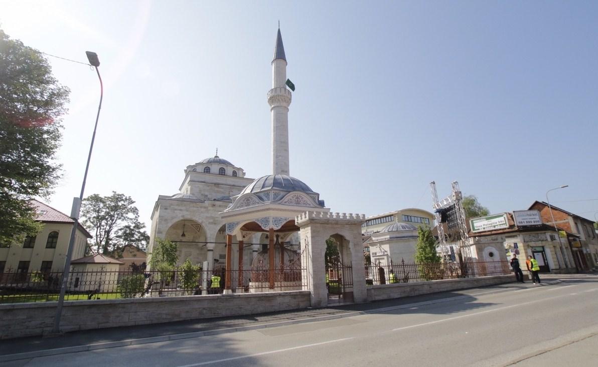 Još 76 džamija čeka na obnovu