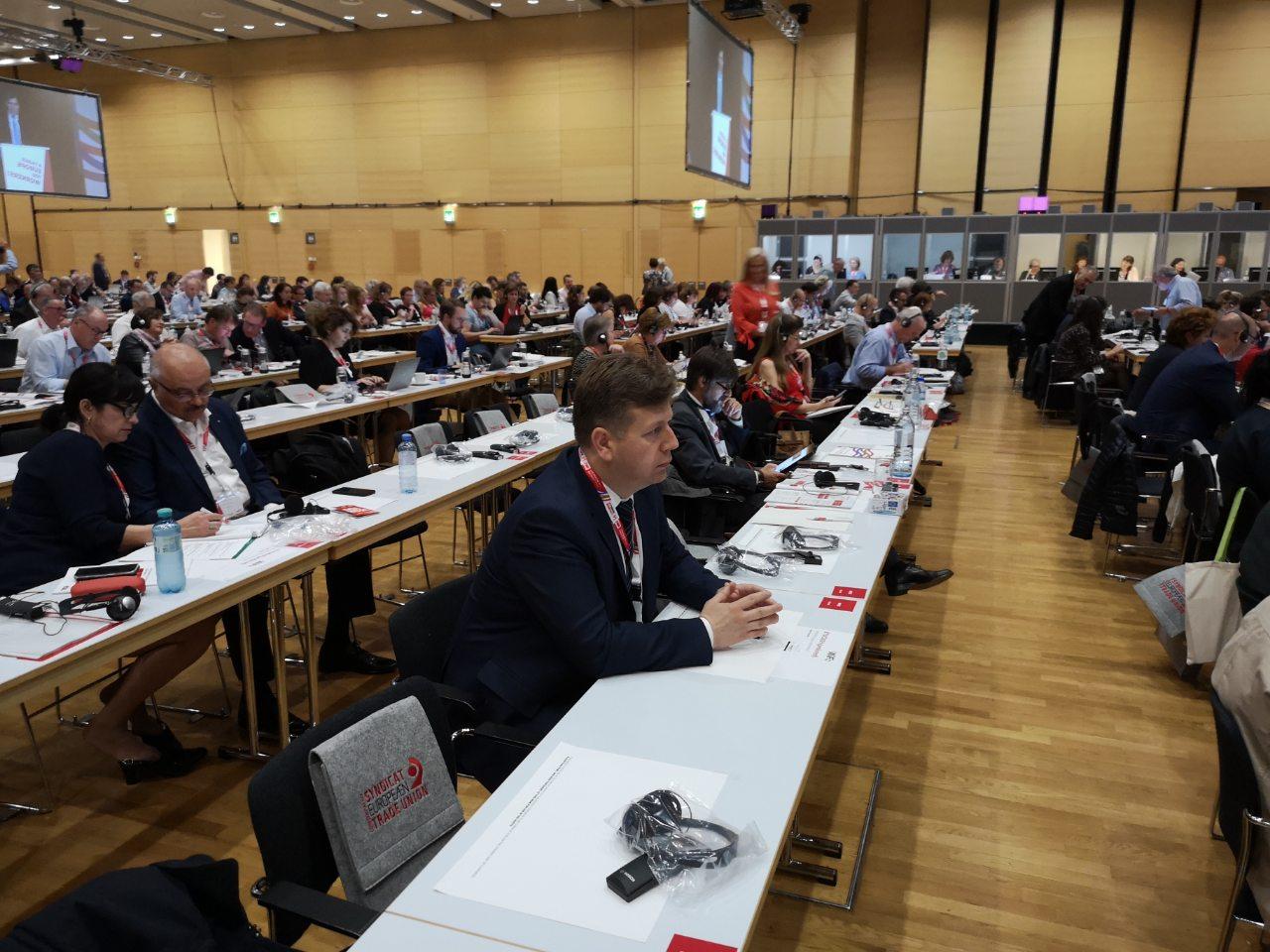 Počeo 14. kongres Evropske konfederacije sindikata: Učestvuje više od 600 nacionalnih delegata, gosti Kosta i Junker