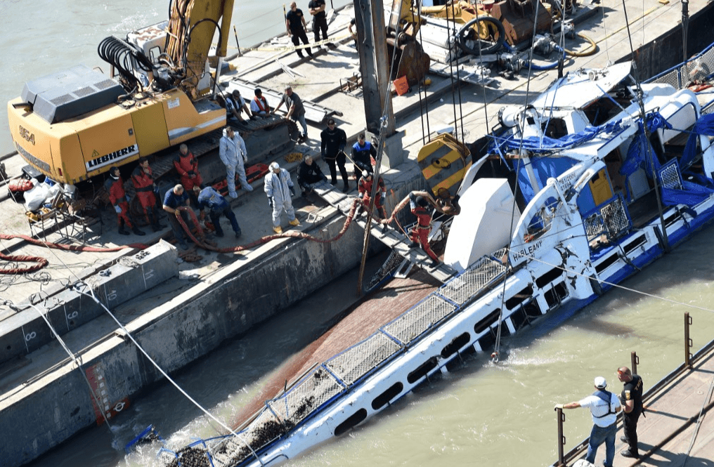 Pronađena četiri tijela u brodu izvučenom iz Dunava