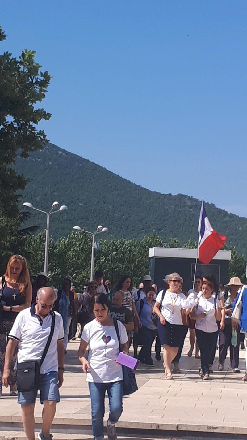 Veliki broj hodočasnika u Međugorju - Avaz
