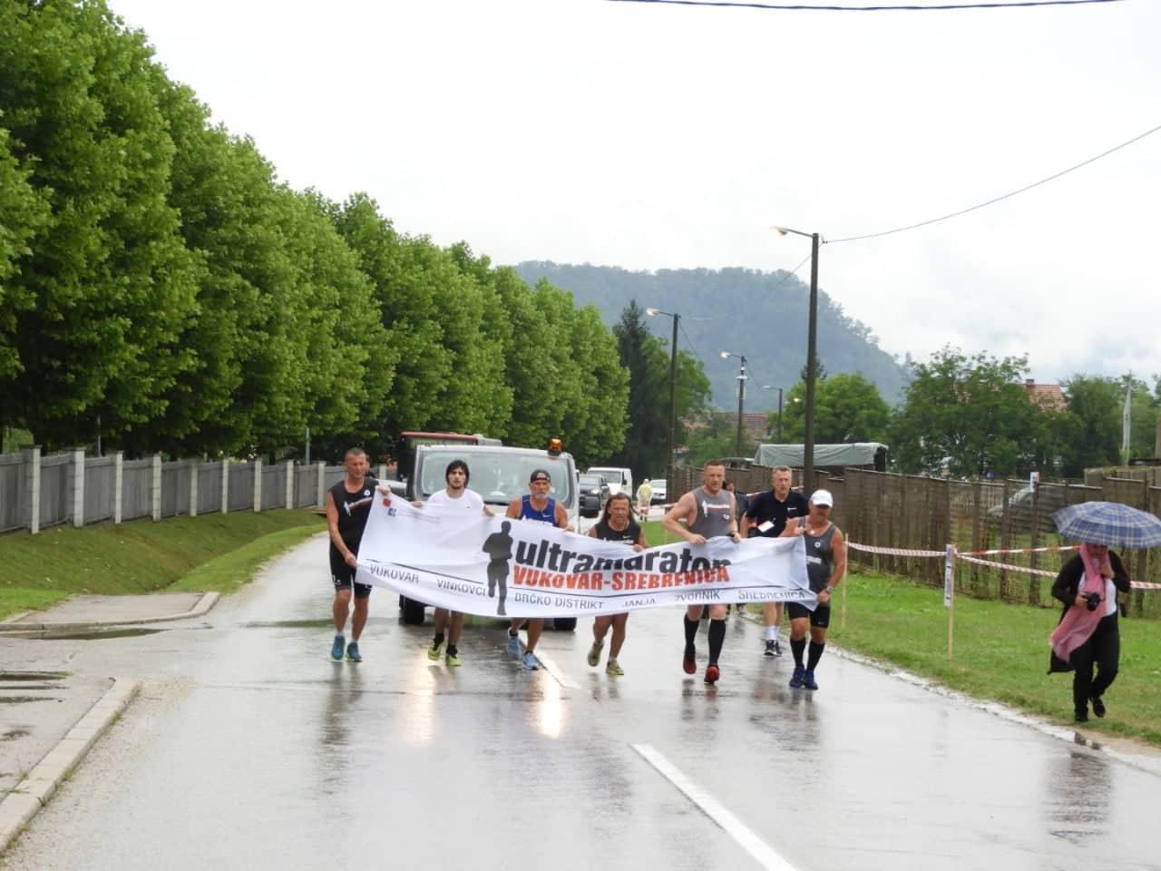 Ultramaratonci istrčali maraton i stigli u Potočare