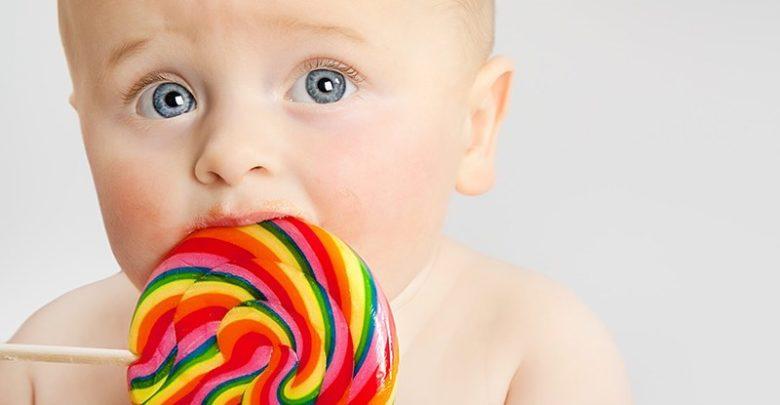Proizvođači nas obmanjuju, prikrivaju istinu i hranu za bebe "šopaju" šećerom