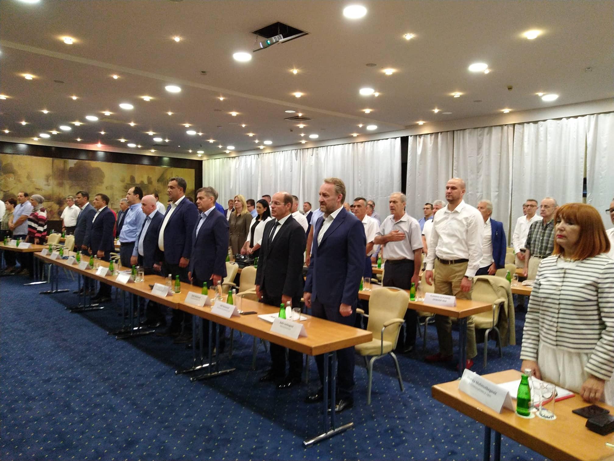 Glavni odbor: SDA će danas napraviti jedan mali korak od bošnjačke ka bosanskoj stranci
