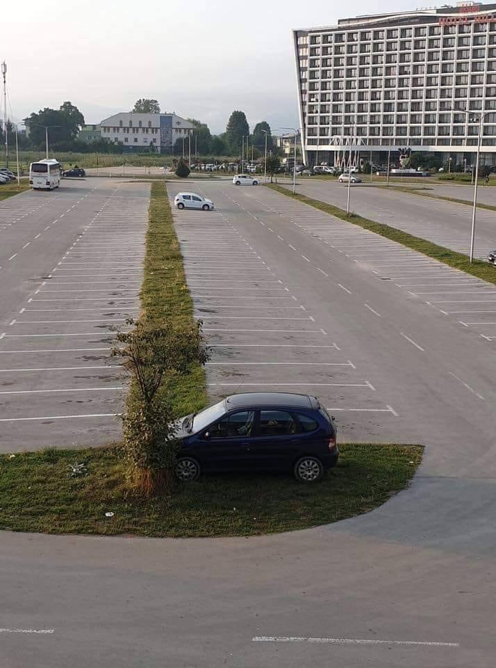 Parking papak - Avaz