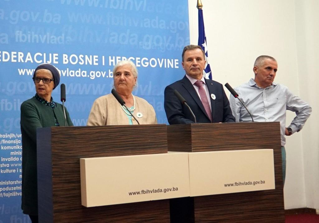 Majke Srebrenice kandidirati za Nobelovu nagradu, na obilježavanju 25. godišnjice genocida državnici iz cijelog svijeta