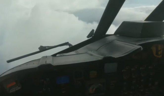 Svi strahuju od razorne oluje, a hrabri pilot snimio je kako Dorijan izgleda "iznutra"