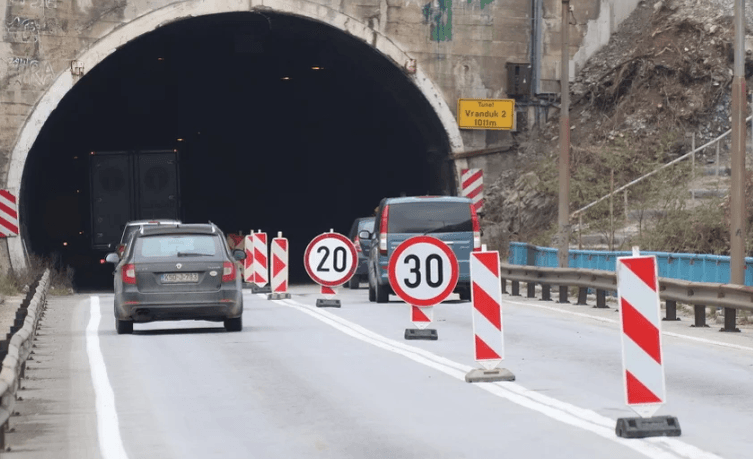 Ponovo uspostavljen naizmjenični režim saobraćanja kroz tunel Vranduk