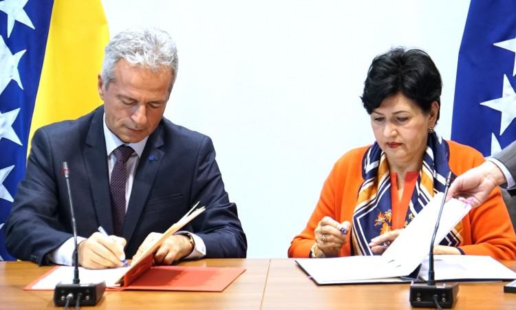 Potpisan protokol o saradnji u traženju nestalih osoba između BiH i Crne Gore