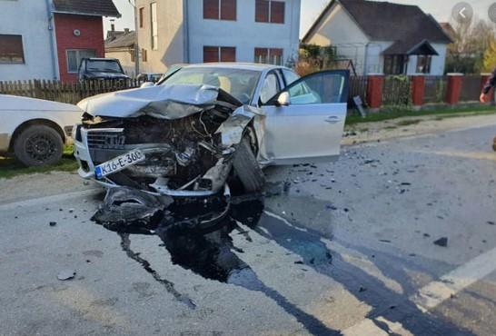 Stravičan snimak nesreće u Bosanskoj Dubici: Direktno udario u vozilo i usmrtio vozača