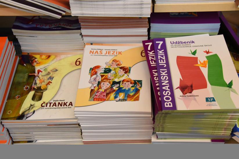 Neke škole čekale dva mjeseca na knjige - Avaz