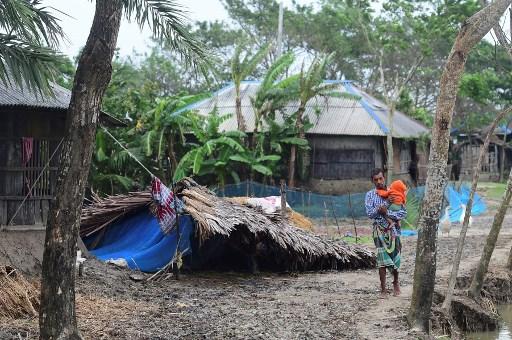 Uragan u Bangladešu i Indiji odnio 26 života, evakuirani milioni