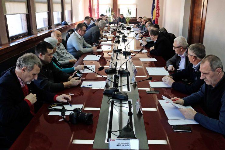 SDP BiH: SDA želi iskoristiti migrantsku krizu da bi se naudilo Sarajevu i Tuzli