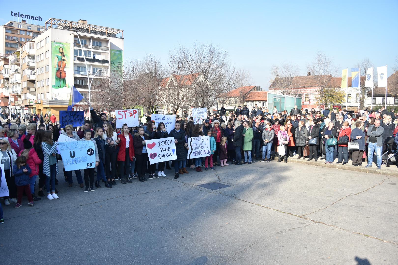 Protesti u Zenici - Avaz