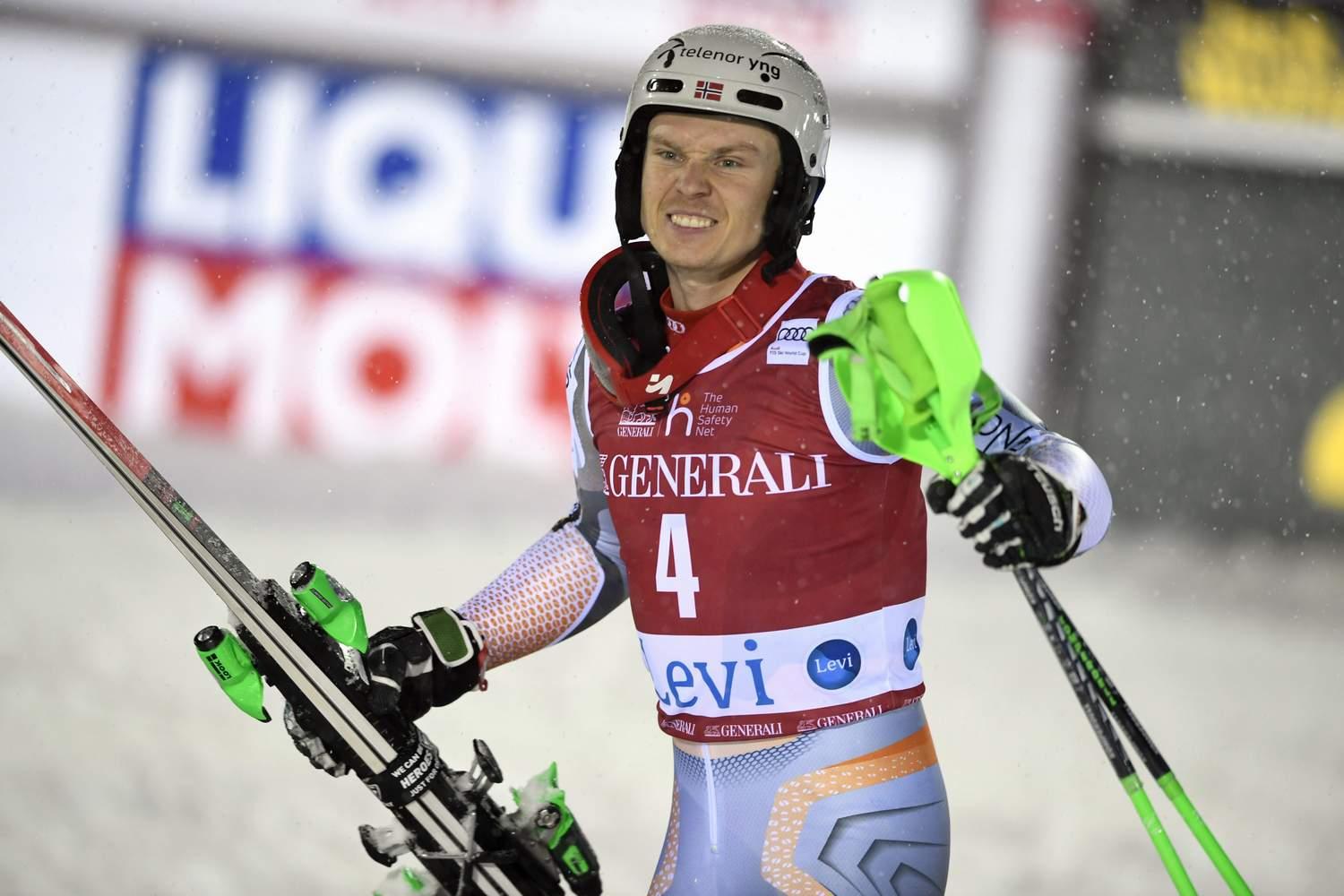 Kristofersen slavio u prvom slalomu sezone
