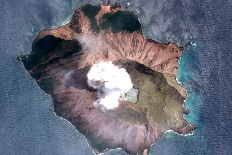 Novozelandska policija planira sutra izvući tijela s vulkanskog otoka