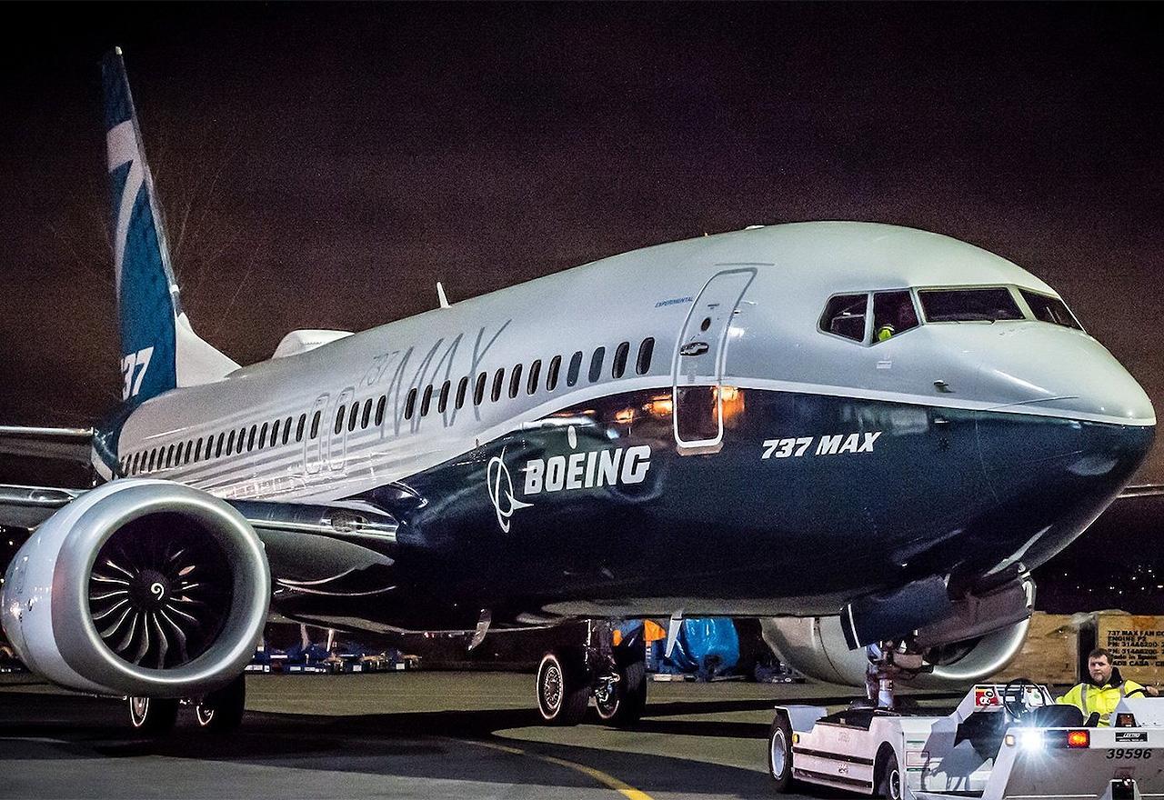 "Boeing" će privremeno obustaviti proizvodnju kobnog modela 737 Max u januaru