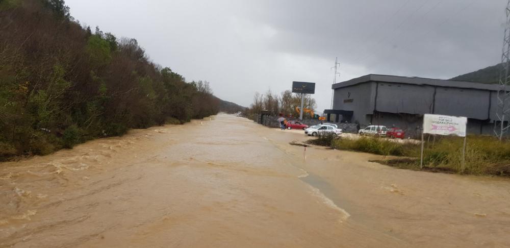 Poplave u Radanovićima - Avaz