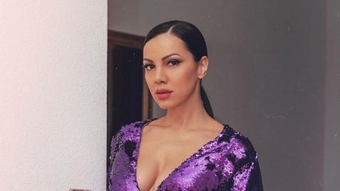 Hrvatska pjevačica istaknula dekolte i hejterima poslala jasnu poruku