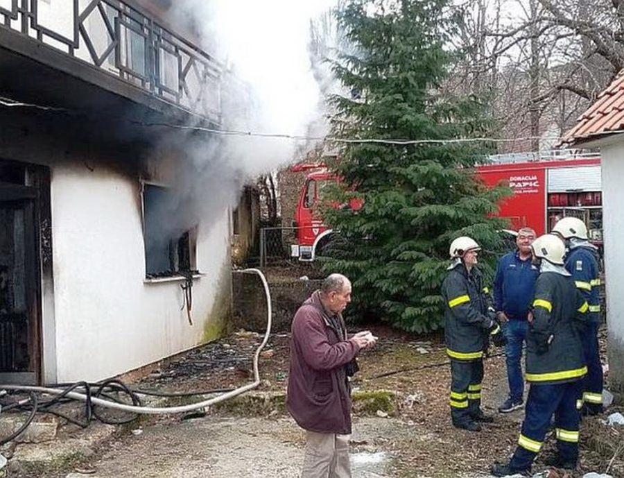 Vlasnik nije bio u kući u trenutku izbijanja požara - Avaz