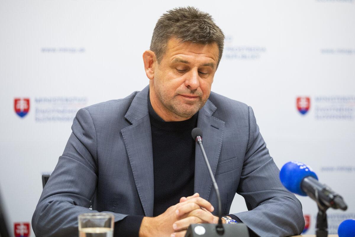 Slovački ministar pijan demolirao restoran pa podnio ostavku