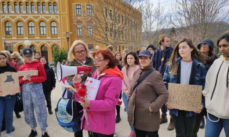 Marš u povodu Međunarodnog dana žena - Avaz