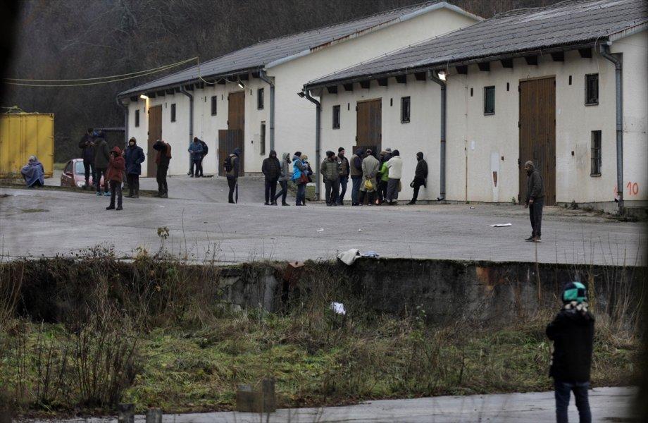 Više od 400 migranata premješteno u migrantski centar u Blažuju