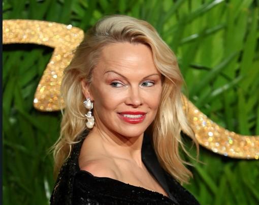Pamela Anderson odbacila krpice