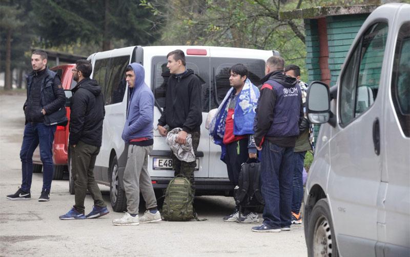 Migrant boravio u kampu Ušivak - Avaz