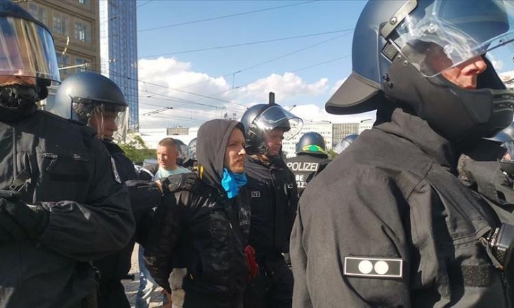 Berlinska policija objavila je kako je privedeno 86 osoba - Avaz