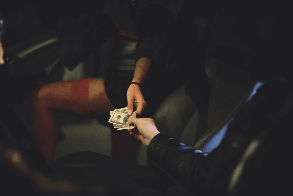 Pali beogradski makroi: Otkriveno koliko košta sat sa prostitukama