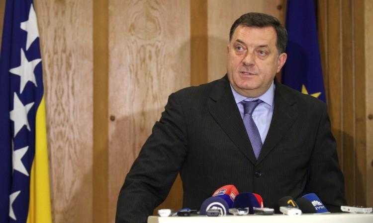 Dodik pisao Sudu u Hagu zabrinut za zdravlje zločinca Mladića