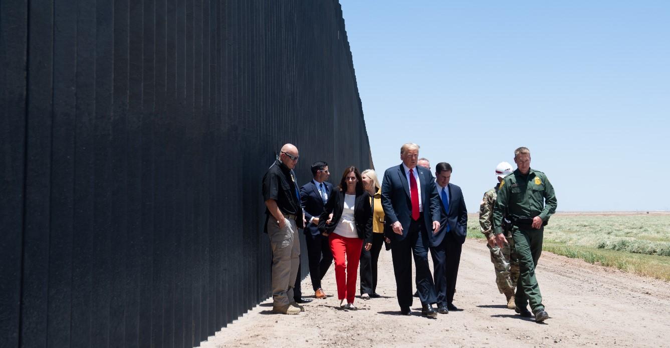 Tramp: Obišao dio zida na granici s Meksikom - Avaz