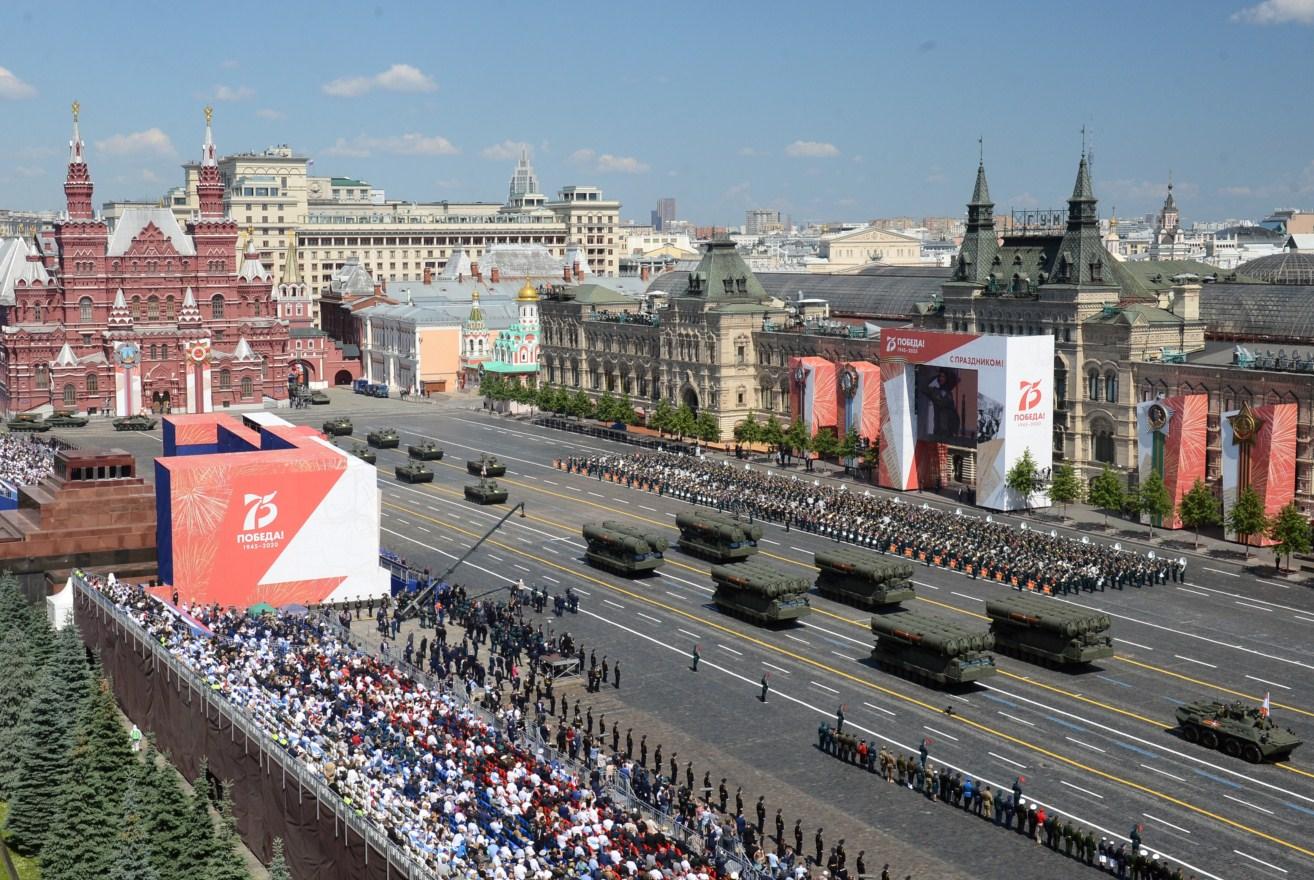 Vojna parada u Moskvi - Avaz