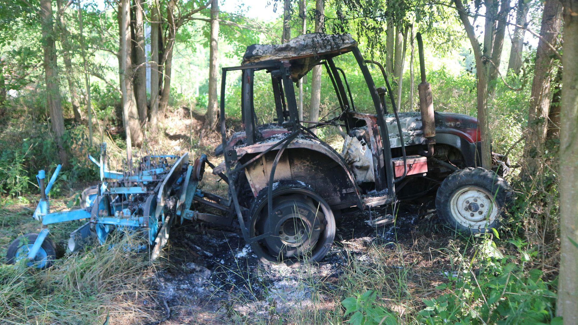 Zapaljen traktor Sabita Mandžića, oca sedmero djece