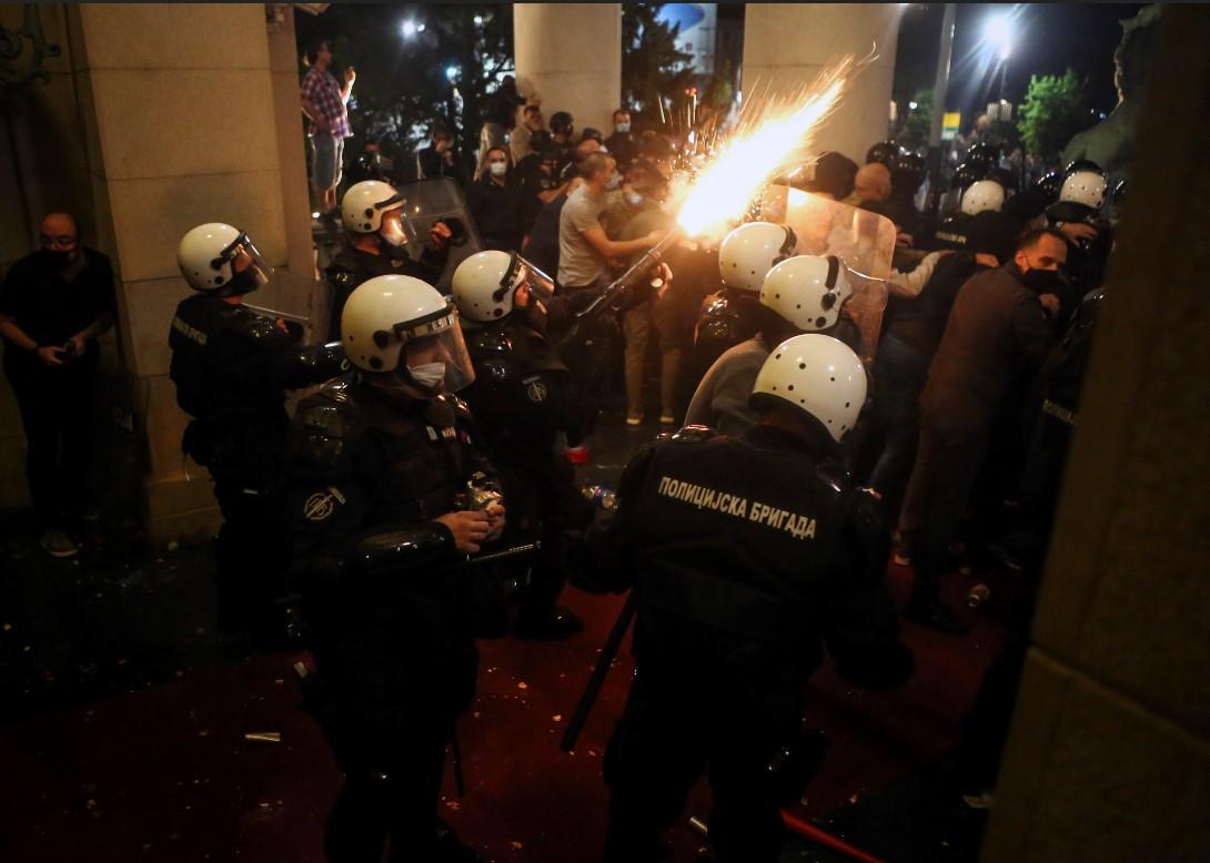 Srbija: Demonstrantima je dosta toga da šute i trpe dok ih kolektivno prave ludima