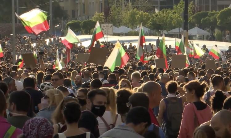 Demonstranti se okupili šestu noć zaredom u glavnom gradu Sofiji - Avaz