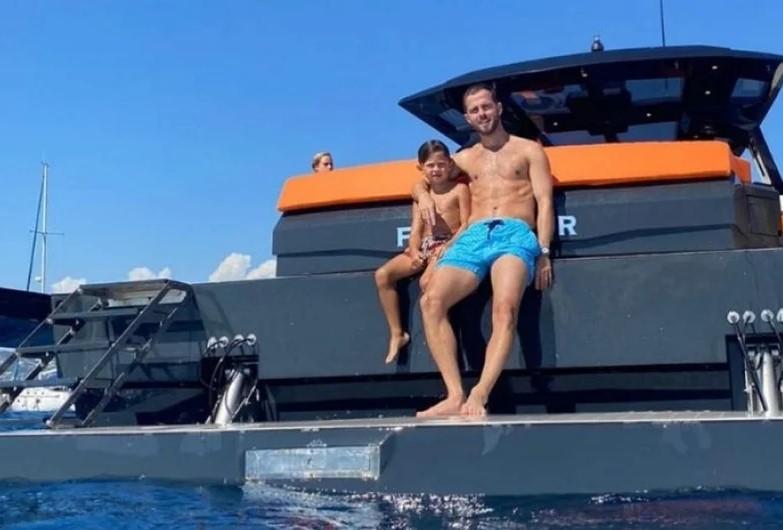 Miralem Pjanić sa sinom Edinom uživa na Bahamima