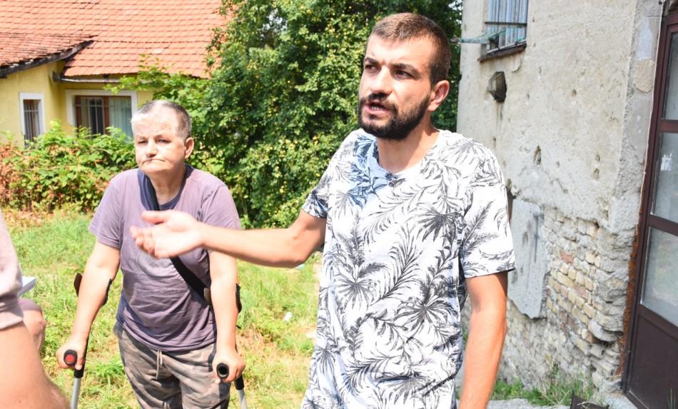 Demir Hadžagić optužuje policiju: Moj brat Adnan je ubijen, ima milion masnica na tijelu