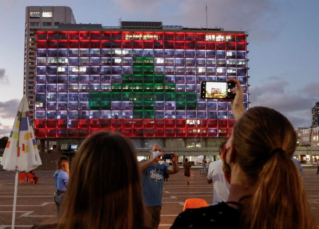Tel Aviv: Gradska skupština u bojama zastave Libana - Avaz