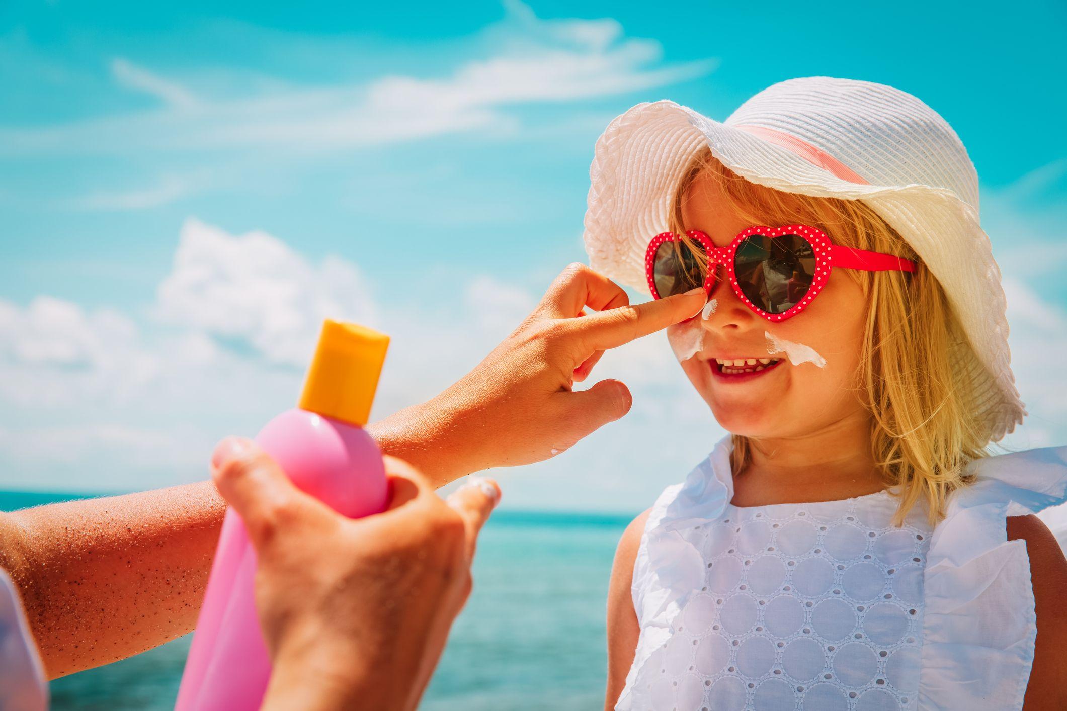 Koji zaštini faktor i kako odabrati kremu za sunčanje za najmlađe