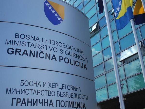 Granični policajac dobio otkaz: Za 50 eura omogućio ulazak u BiH njemačkom državljaninu
