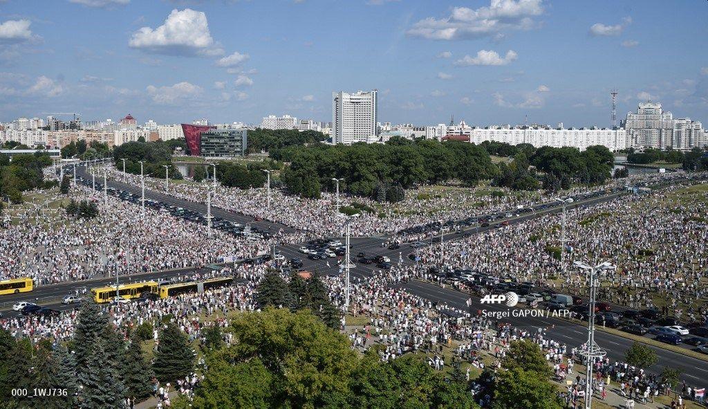 100.000 ljudi na protestima u Minsku - Avaz