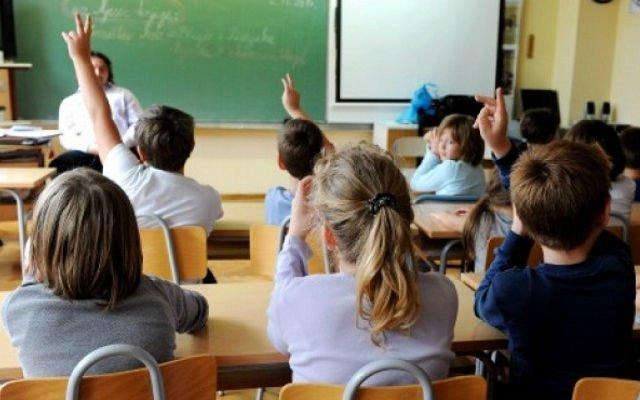 Krizni štab FBiH u petak izdaje preporuke kantonima za odvijanje nastave u novoj školskoj godini
