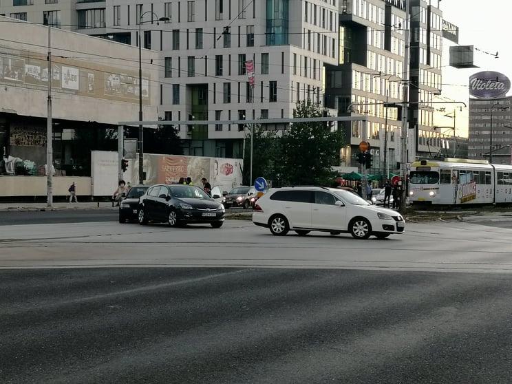 Udes u Sarajevu: Sudarila se dva vozila, tramvajski saobraćaj bio u prekidu