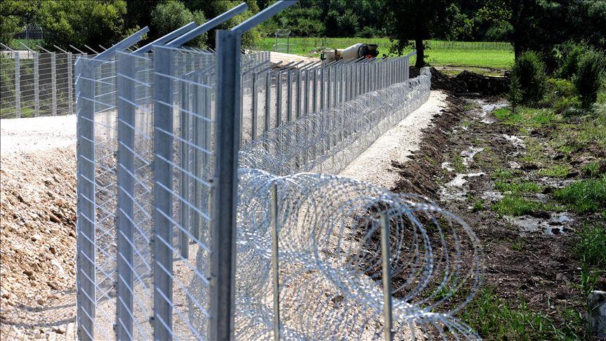 Srbija podiže bodljikavu žicu na granici sa Sjevernom Makedonijom