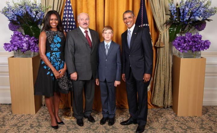 Lukašenko i sin sa bračnim parom Obama - Avaz