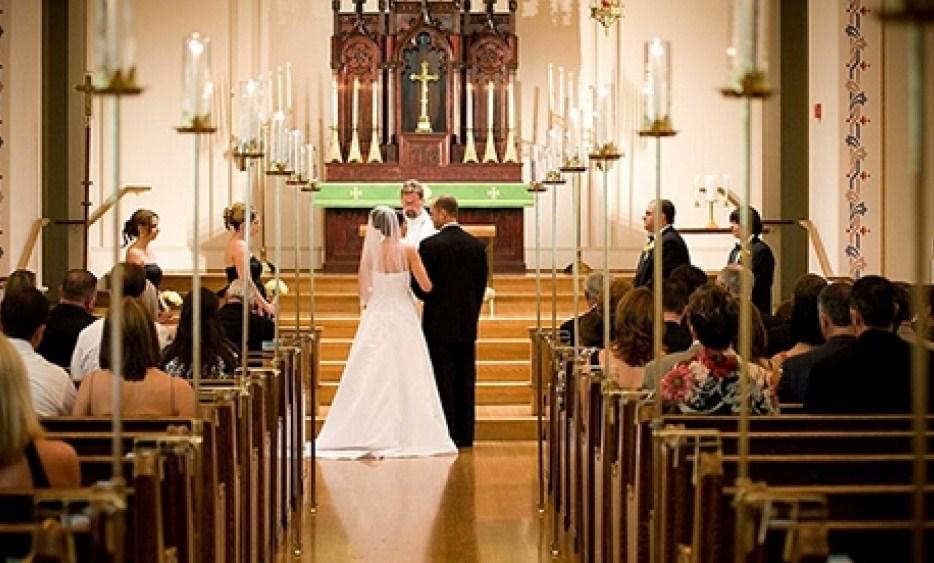 Srbija: Bizarna krađa tokom vjenčanja, pokradena kuma